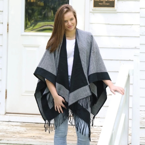 Black & Gray Reversable Poncho - Picture 3 of 3